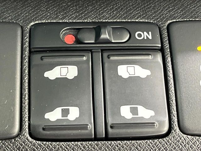 HONDA STEPWAGON SPADA 2013