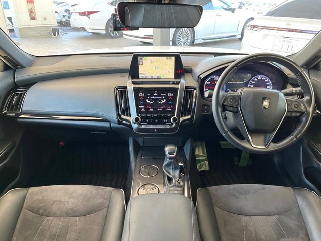 TOYOTA CROWN sedan hybrid 2018