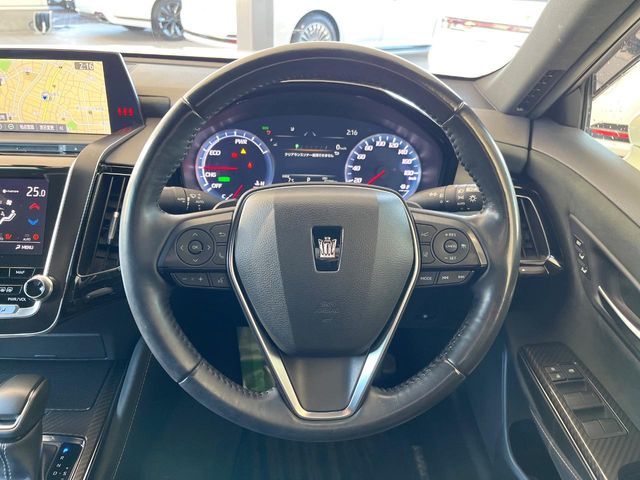 TOYOTA CROWN sedan hybrid 2018