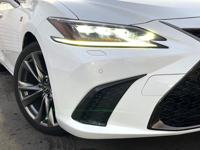TOYOTA LEXUS ES300h 2020