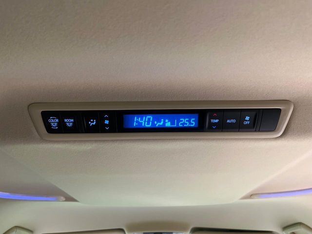 TOYOTA VELLFIRE 4WD 2018