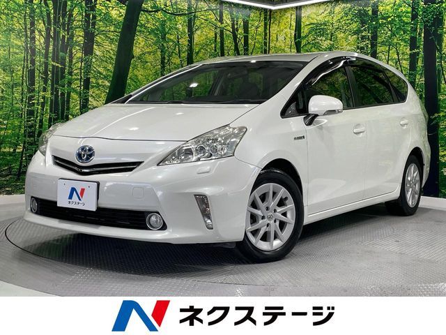 TOYOTA PRIUS Alpha 2014