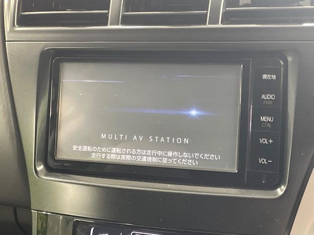 TOYOTA PRIUS Alpha 2014