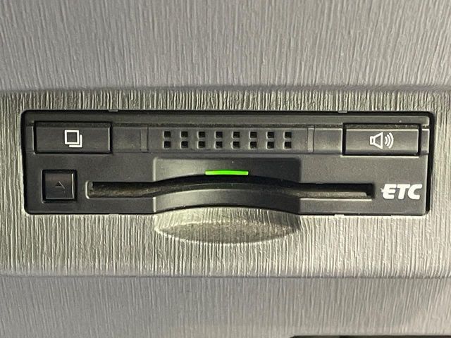 TOYOTA PRIUS Alpha 2014