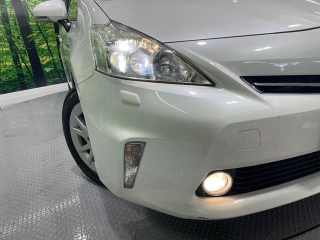 TOYOTA PRIUS Alpha 2014