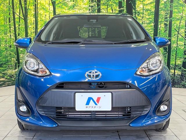 TOYOTA AQUA 2017