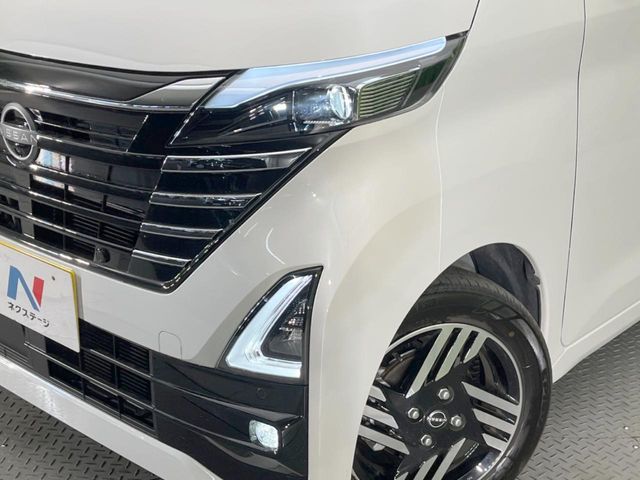 NISSAN ROOX 2025
