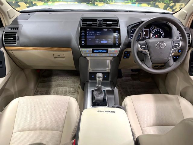 TOYOTA LANDCRUISER PRADO 2023