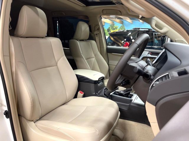 TOYOTA LANDCRUISER PRADO 2023