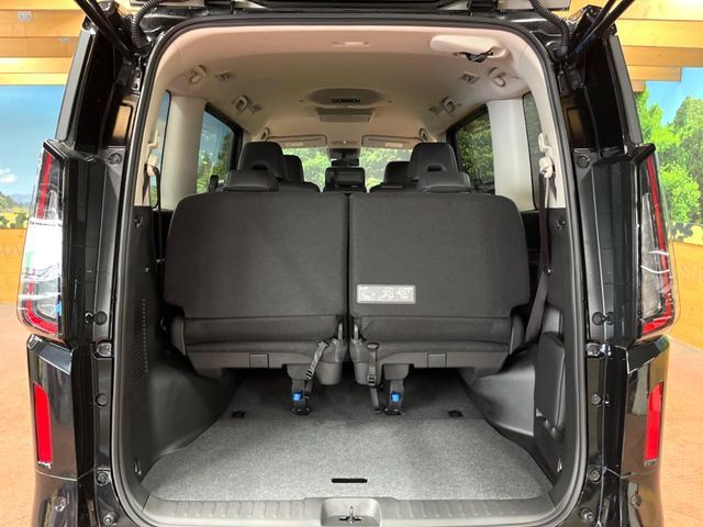 NISSAN SERENA  WG 2025