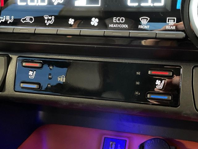 TOYOTA RAV4 4WD 2023