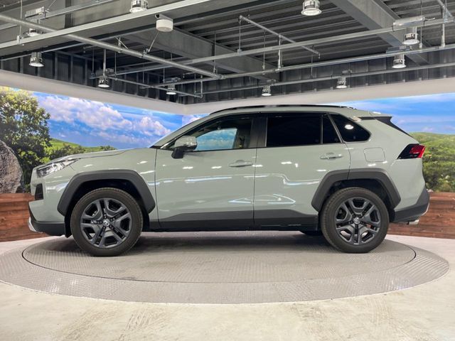 TOYOTA RAV4 4WD 2023