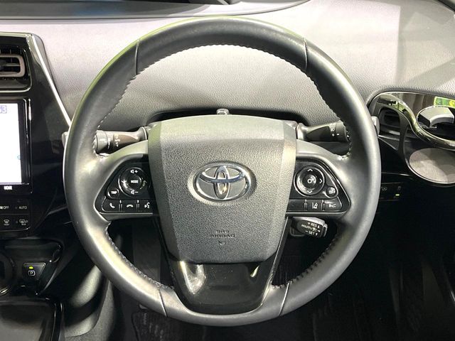 TOYOTA PRIUS 2019