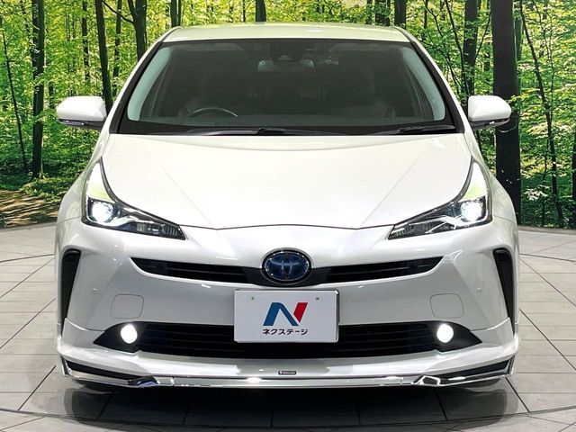 TOYOTA PRIUS 2019