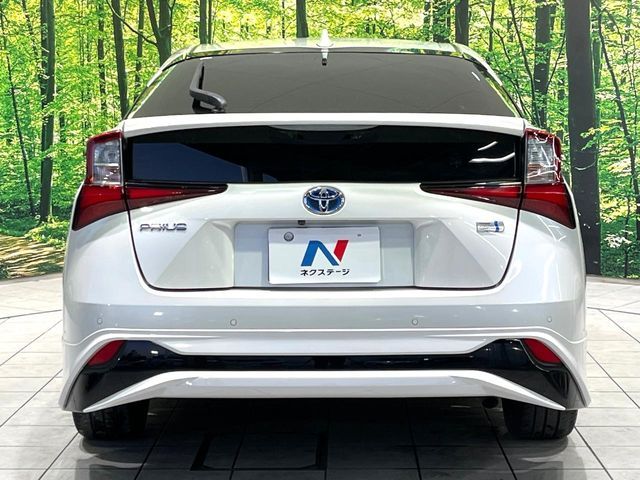 TOYOTA PRIUS 2019