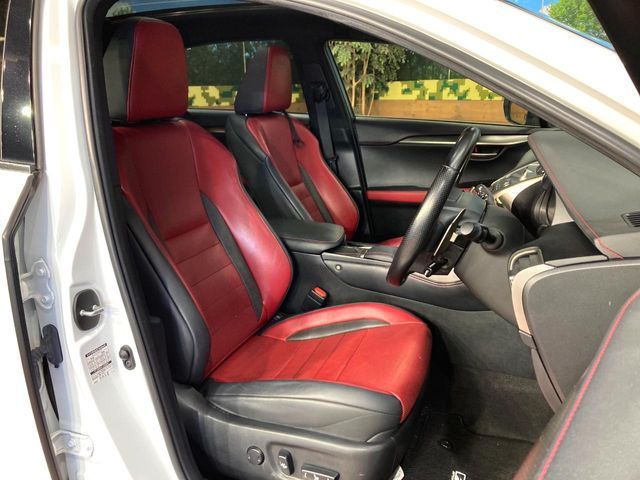 TOYOTA LEXUS NX300 2020