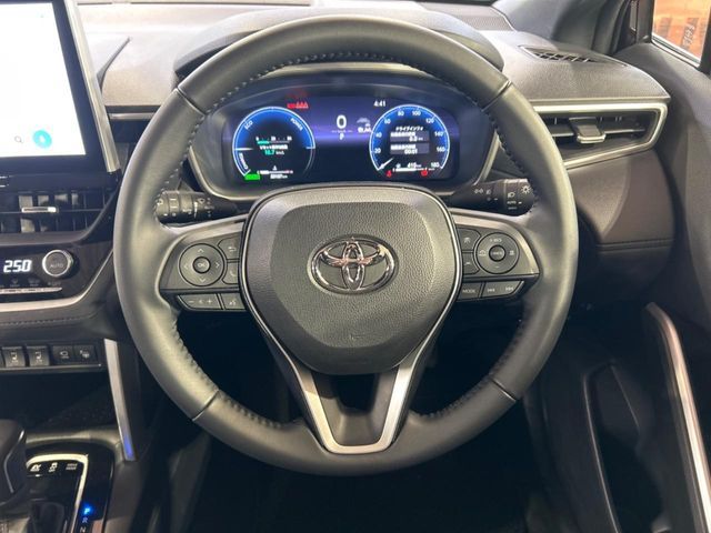 TOYOTA COROLLA CROSS HYBRID 2025