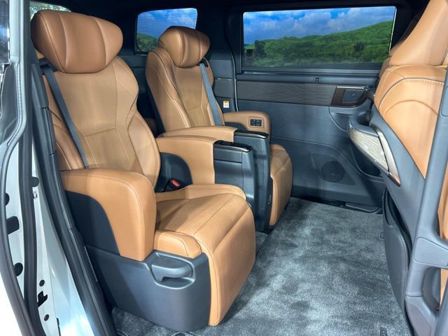 TOYOTA VELLFIRE  HYBRID 2025