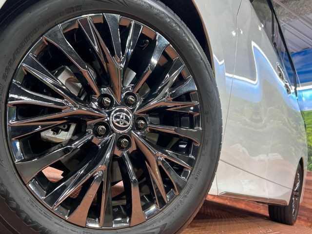 TOYOTA VELLFIRE  HYBRID 2025