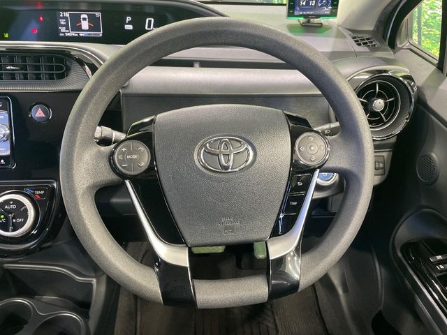 TOYOTA AQUA 2018