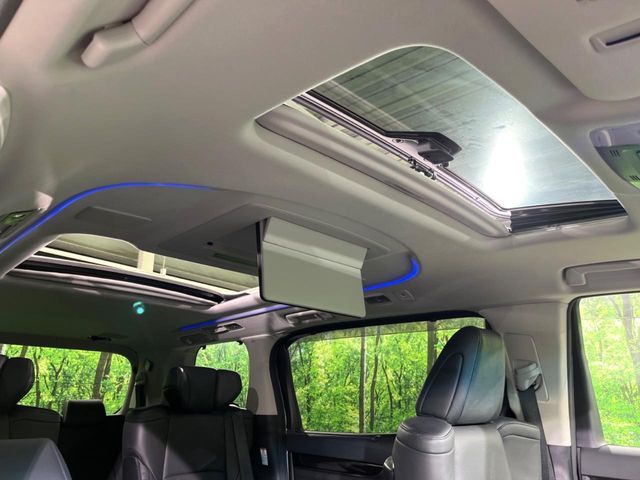 TOYOTA VELLFIRE 2015