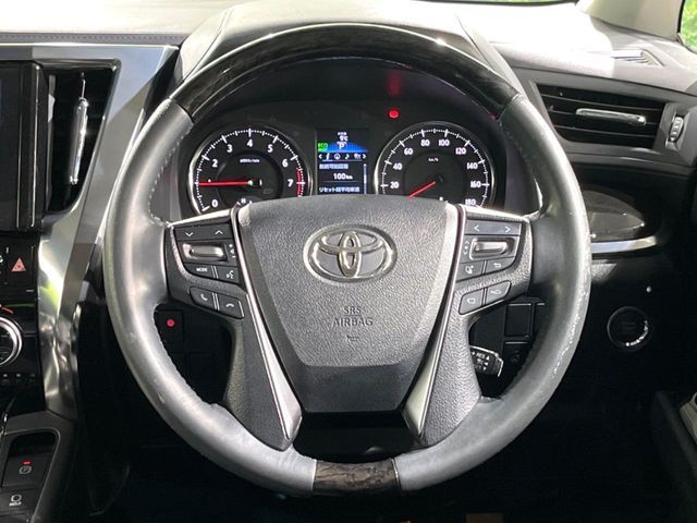 TOYOTA VELLFIRE 2015
