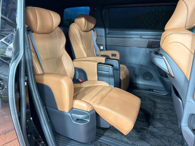 TOYOTA VELLFIRE  HYBRID 2024