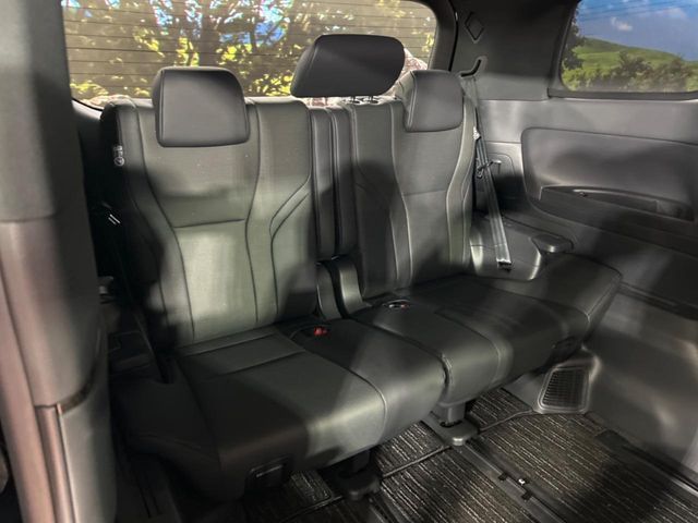 TOYOTA ALPHARD 2024