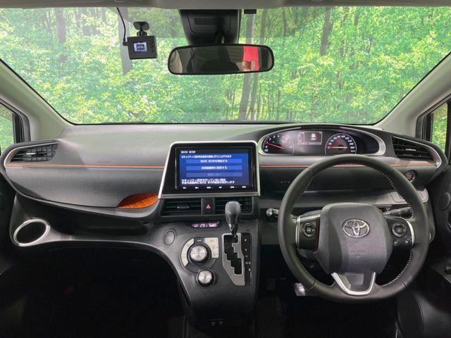 TOYOTA SIENTA 2021