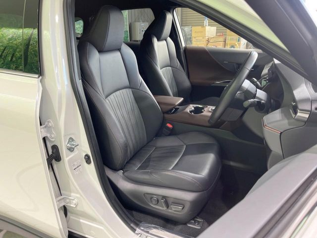 TOYOTA HARRIER 2WD 2022