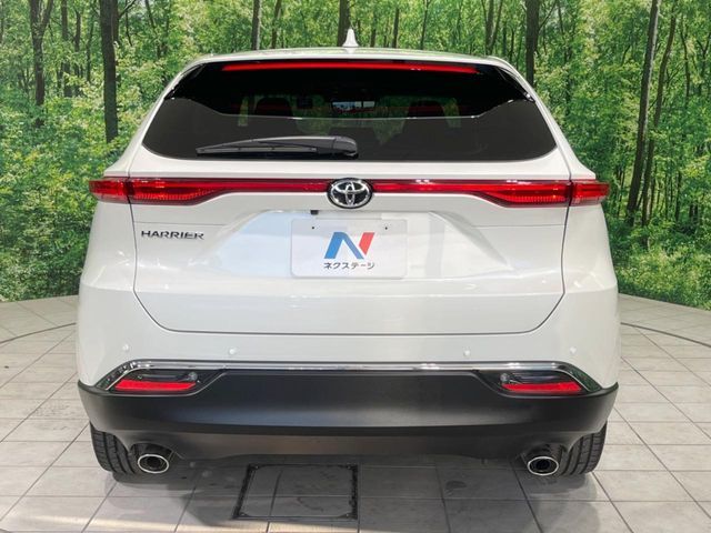 TOYOTA HARRIER 2WD 2022