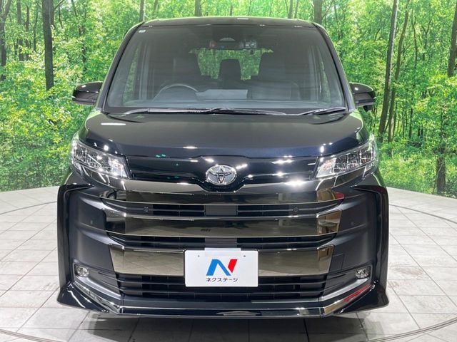 TOYOTA NOAH 2024