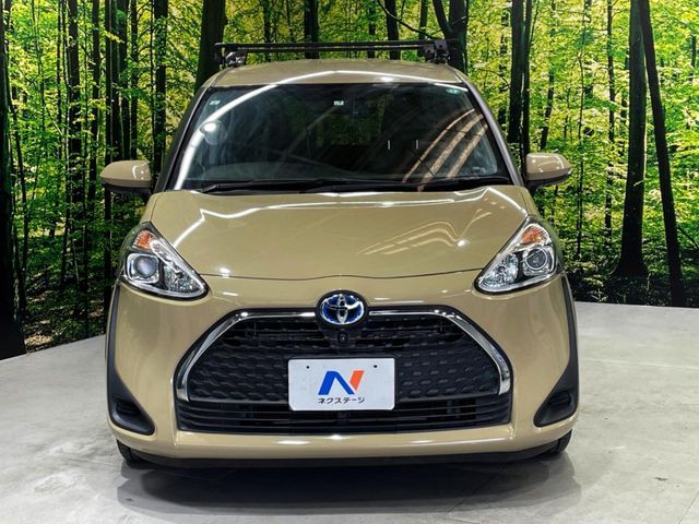 TOYOTA SIENTA HYBRID 2019