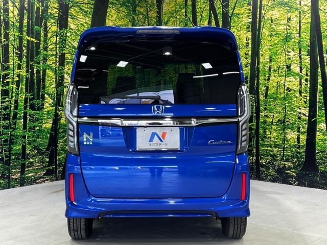 HONDA N BOX CUSTOM 2017