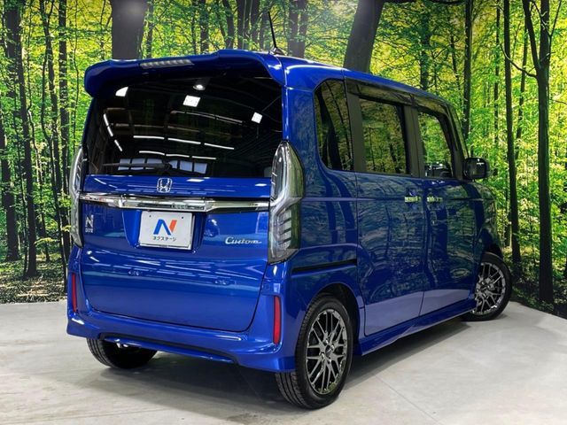 HONDA N BOX CUSTOM 2017