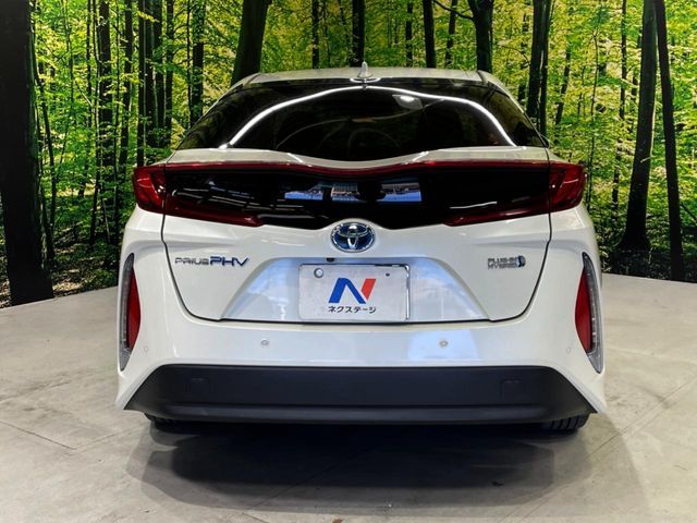 TOYOTA PRIUS PHV 2017