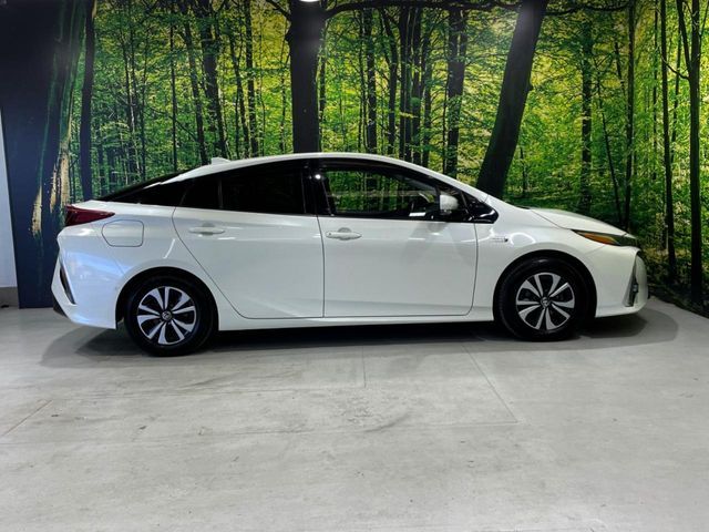 TOYOTA PRIUS PHV 2017