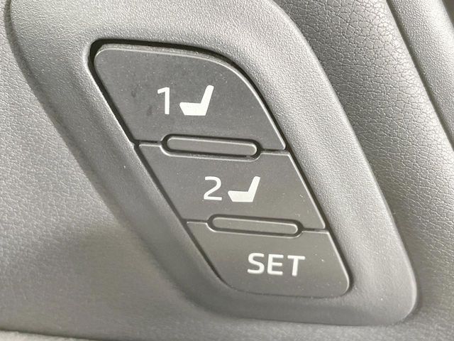 TOYOTA HARRIER 4WD 2020