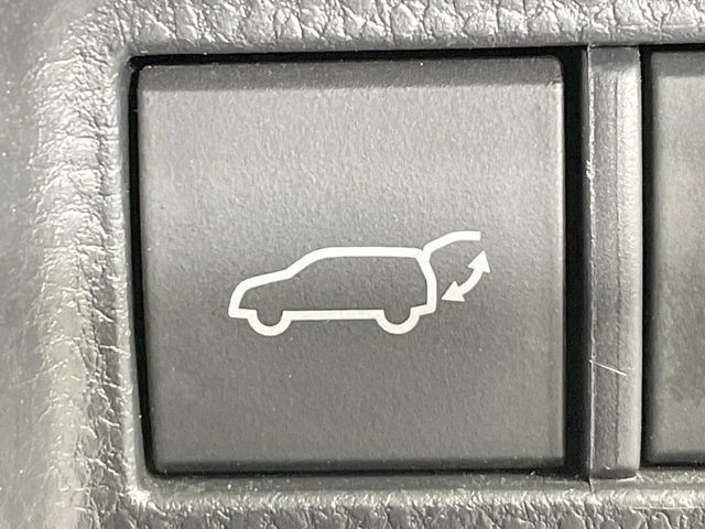 TOYOTA HARRIER 4WD 2020