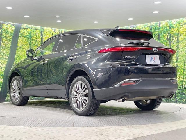 TOYOTA HARRIER 4WD 2020