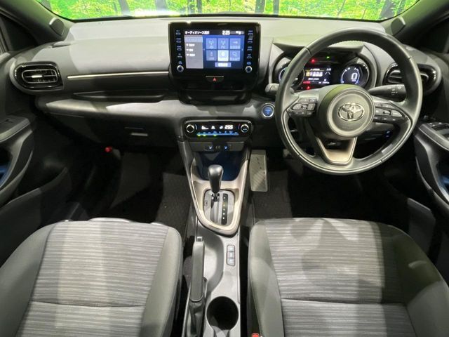 TOYOTA YARIS HYBRID 2021