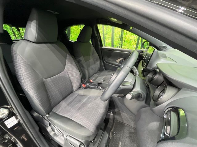 TOYOTA YARIS HYBRID 2021