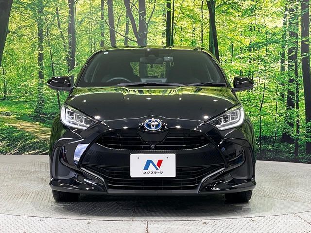 TOYOTA YARIS HYBRID 2021