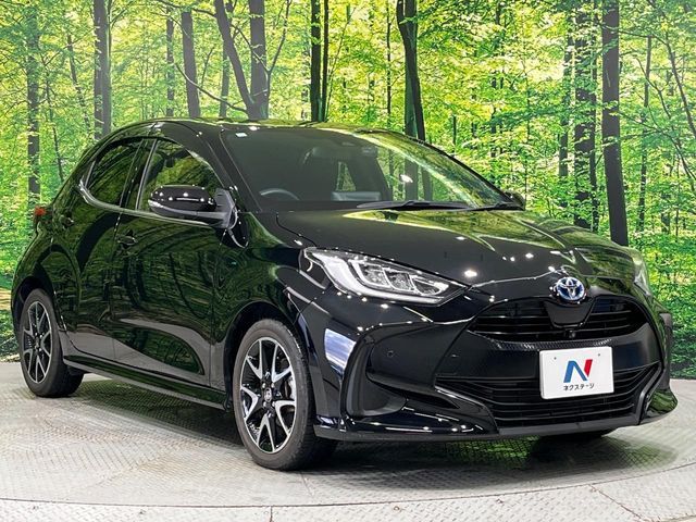 TOYOTA YARIS HYBRID 2021