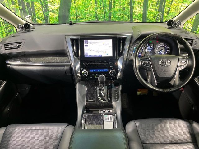 TOYOTA ALPHARD hybrid 4WD 2020