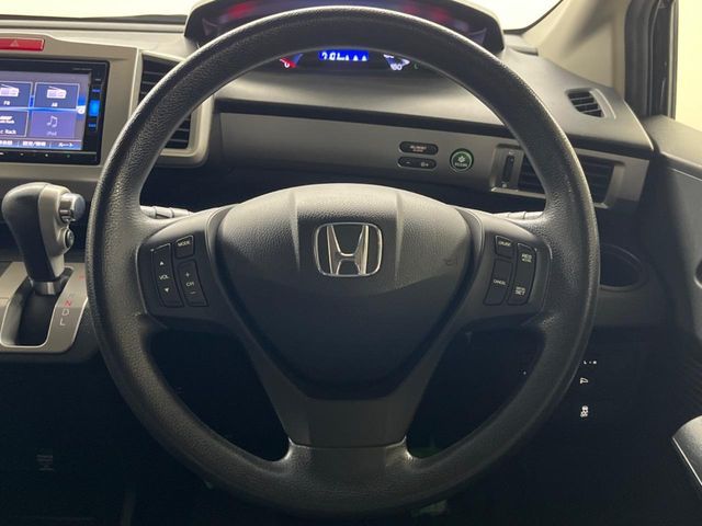HONDA FREED 2015