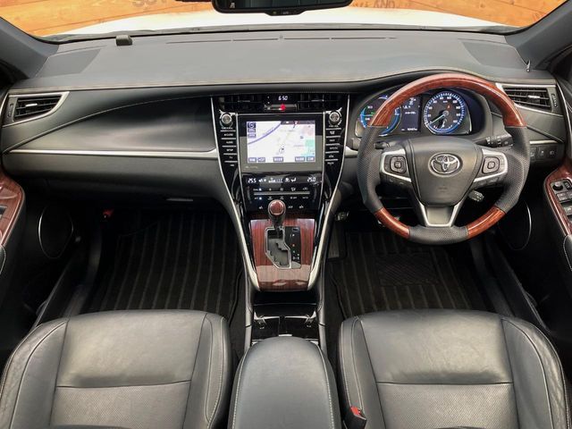 TOYOTA HARRIER HYBRID 2015