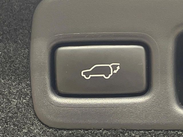 TOYOTA HARRIER HYBRID 2015