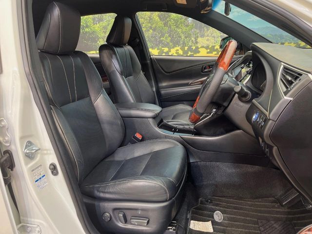 TOYOTA HARRIER HYBRID 2015