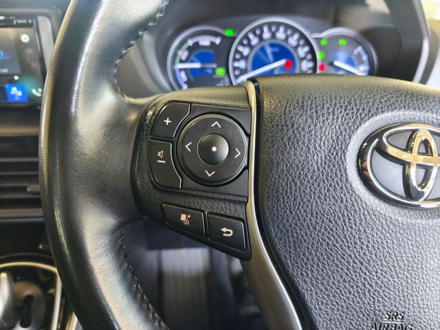 TOYOTA VOXY HYBRID 2021